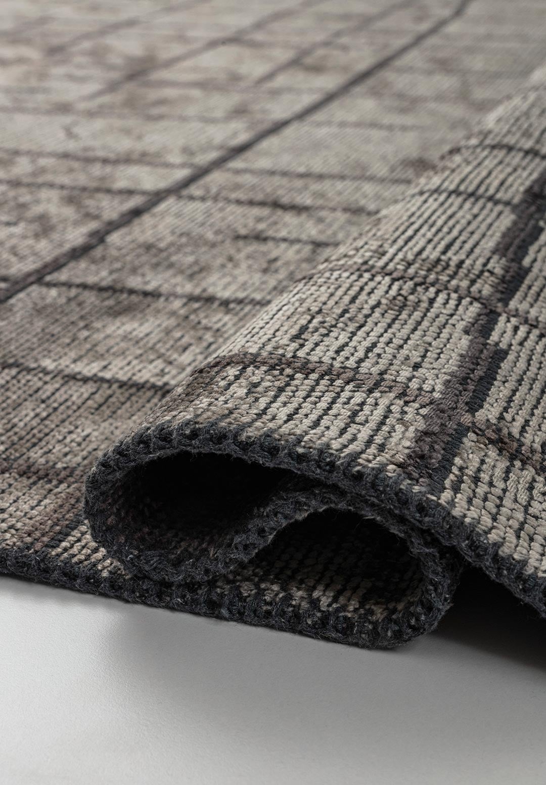 Brooklyn Charcoal - Cream Rug Rugs - Venetto Design Venettodesign.com