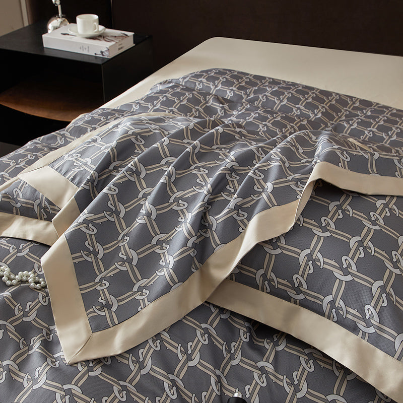 Alaric Geometric Luxury Egyptian Cotton Duvet Cover Set with Chain Print - Venetto Design Venettodesign.com