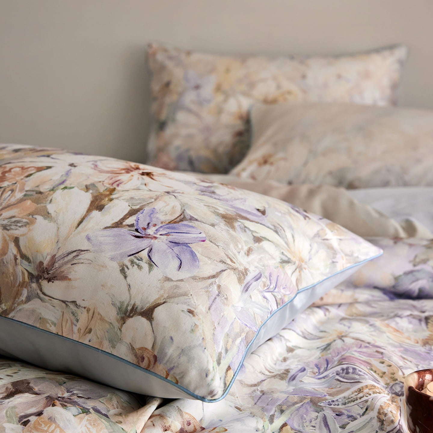 Lysora Sky Meadow Botanical Luxury Egyptian Cotton Duvet Cover Set with Watercolor Floral Print - Venetto Design Venettodesign.com
