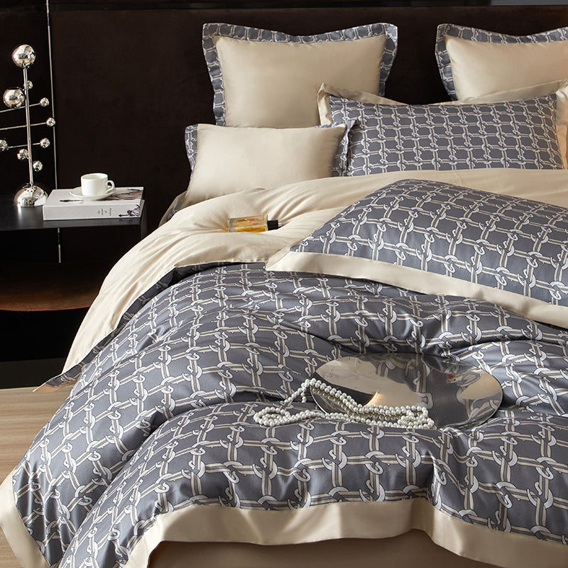 Alaric Geometric Luxury Egyptian Cotton Duvet Cover Set with Chain Print - Venetto Design Venettodesign.com