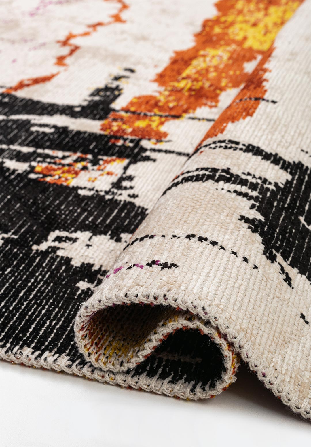 Po Black - Ecru Rug Rugs - Venetto Design Venettodesign.com