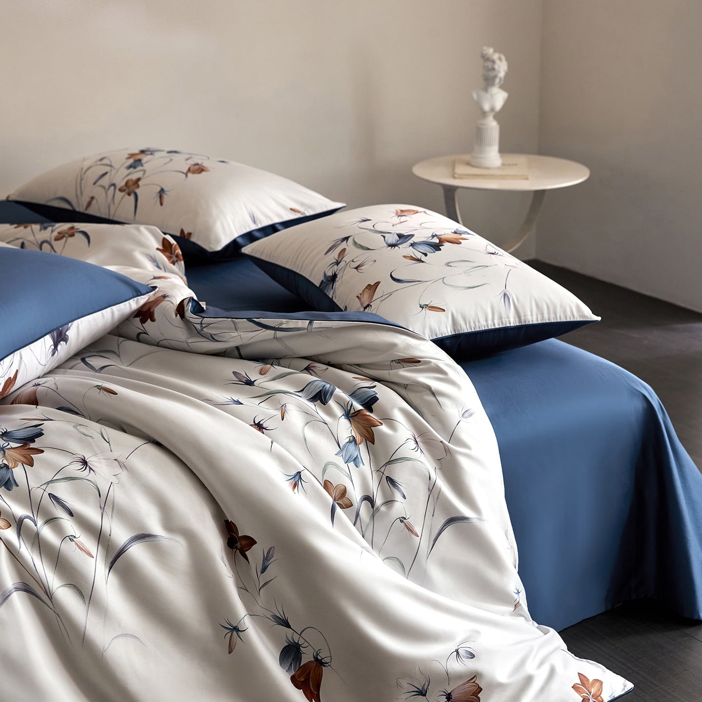 Rosamund Botanical Luxury Egyptian Cotton Duvet Cover Set with Floral Print - Venetto Design Venettodesign.com
