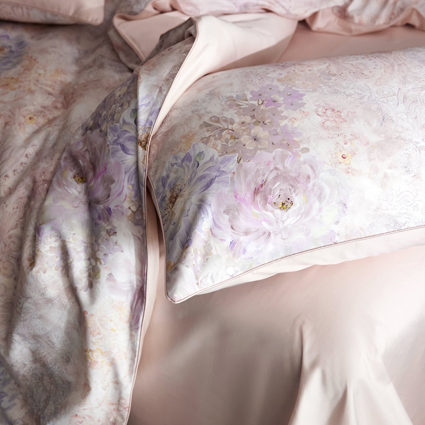 Evelisse Botanical Luxury Egyptian Cotton Duvet Cover Set with Floral and Ornamental Print - Venetto Design Venettodesign.com