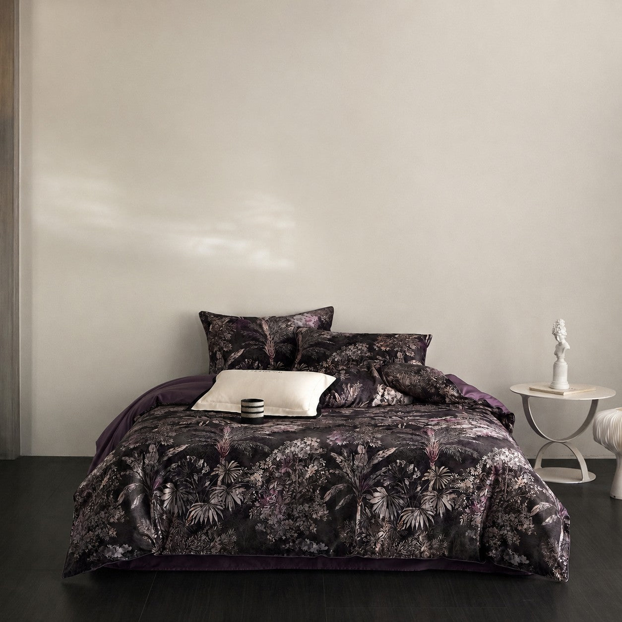 Savona Moonlit Canopy Botanical Luxury Egyptian Cotton Duvet Cover Set with Tropical Jungle and Floral Print - Venetto Design Venettodesign.com