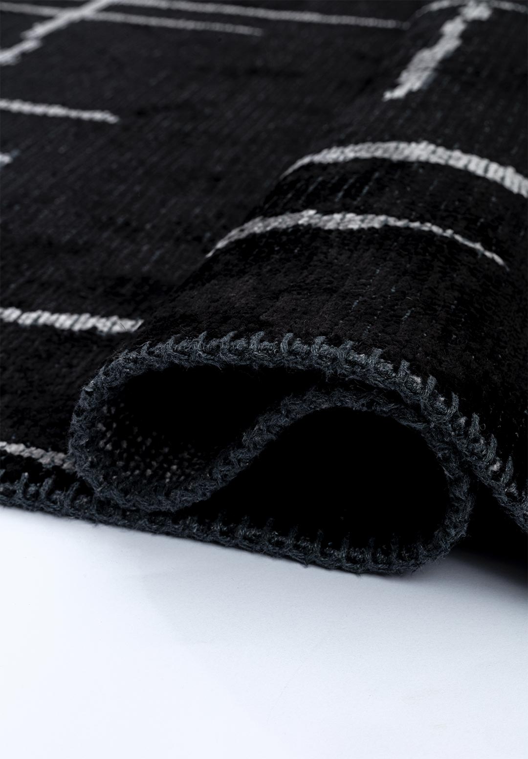 Mark Light Grey - Black Rug Rugs - Venetto Design Venettodesign.com