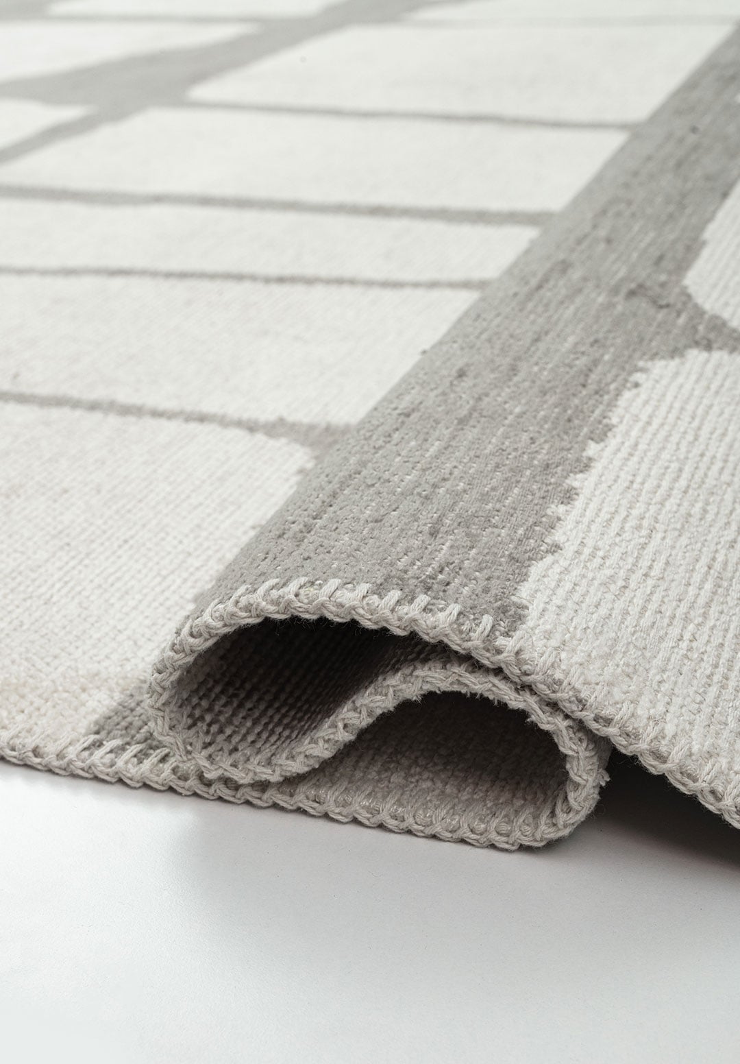 Web Grey - Ecru Rug Rugs - Venetto Design Venettodesign.com