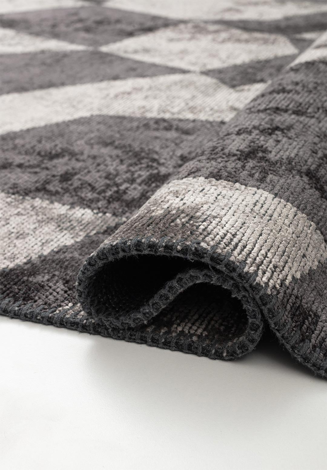 Flag Charcoal - Cream Rug Rugs - Venetto Design Venettodesign.com