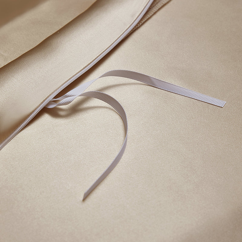 Solenne Opaline Gold Luxury 19 Momme Pure Mulberry Silk Duvet Cover Set - Venetto Design Venettodesign.com