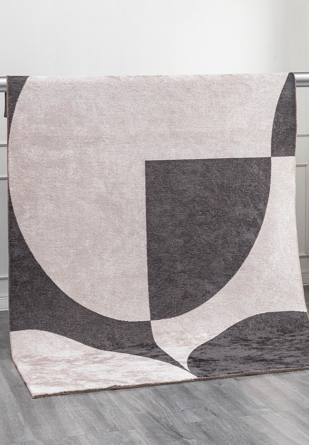 Arc Charcoal - Light Cream Rug