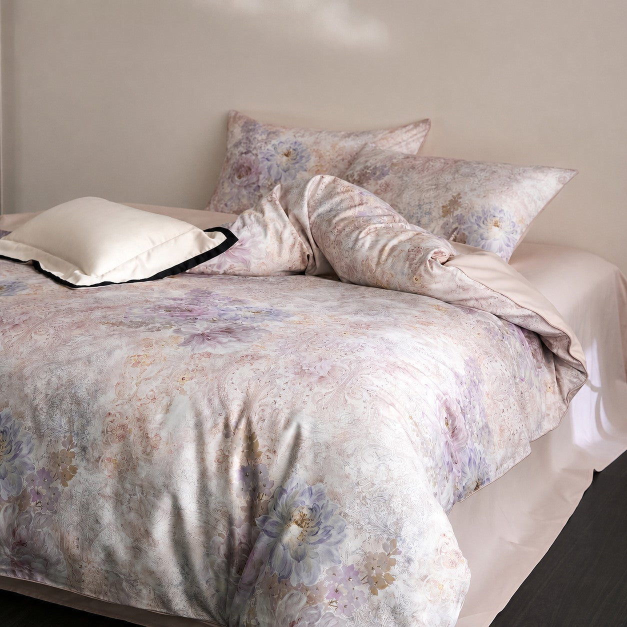 Evelisse Botanical Luxury Egyptian Cotton Duvet Cover Set with Floral and Ornamental Print - Venetto Design Venettodesign.com
