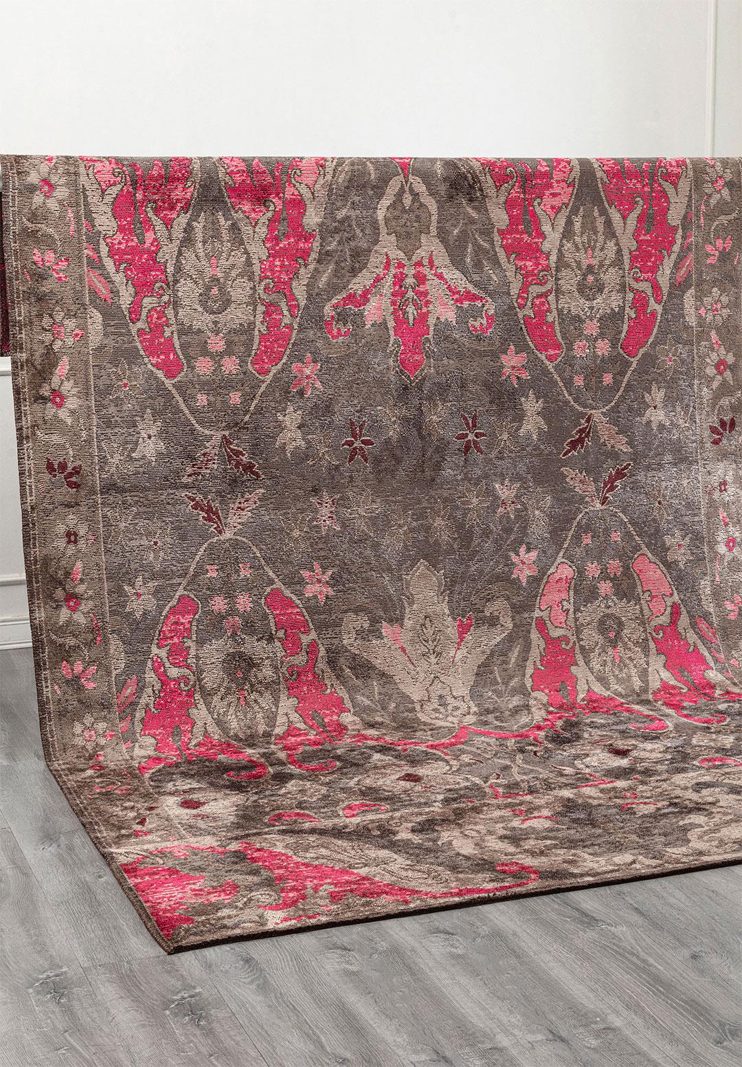 Velorien Anthracite - Fuchsia Rug