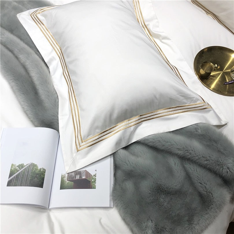 Victoria White Luxury Egyptian Cotton Duvet Cover Set with Embroidered Lined Border - Venetto Design Venettodesign.com