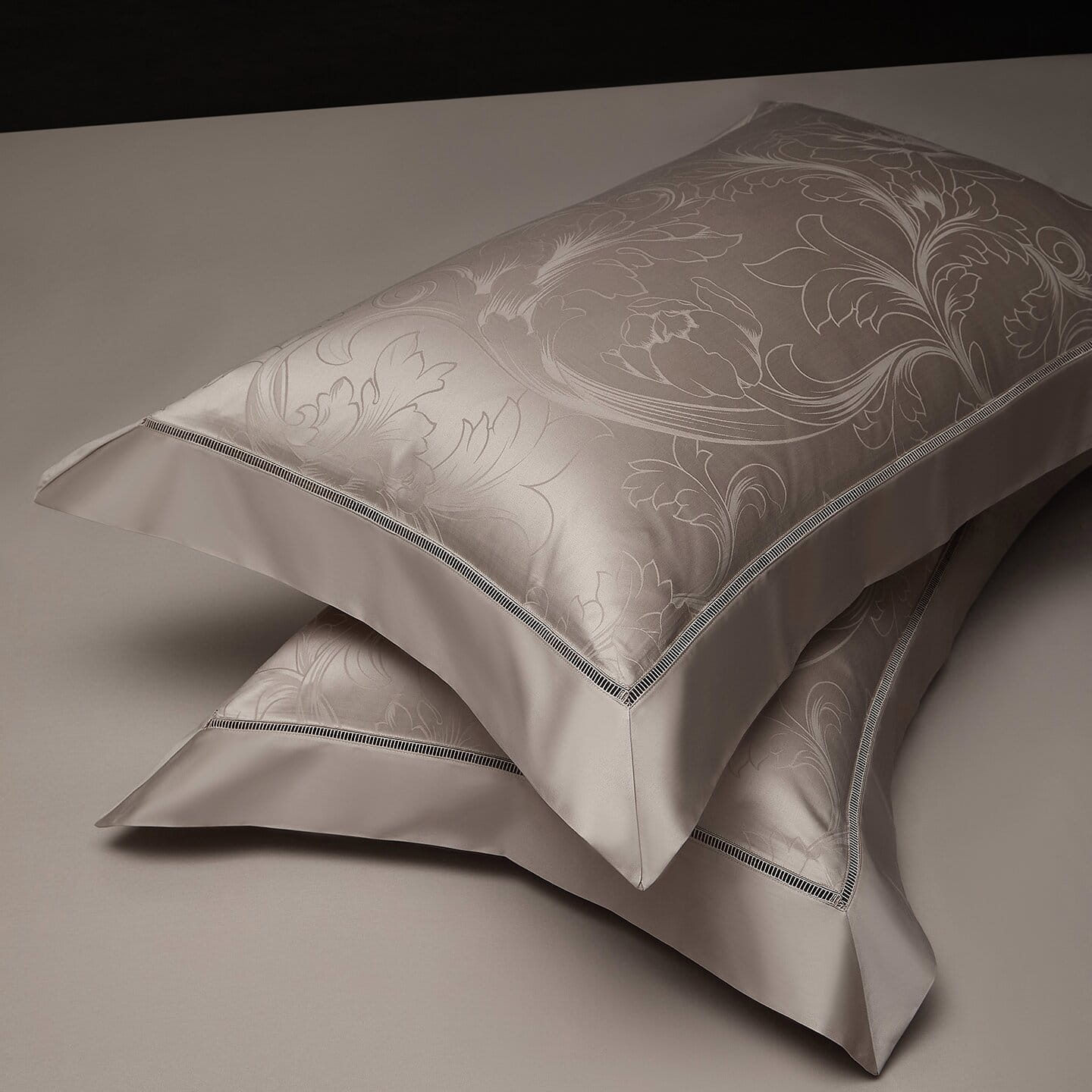 Bellarose Luxury Egyptian Cotton Duvet Cover Set with Botanical Jacquard Pattern and Hemstitch Openwork Border Trim - Venetto Design Venettodesign.com
