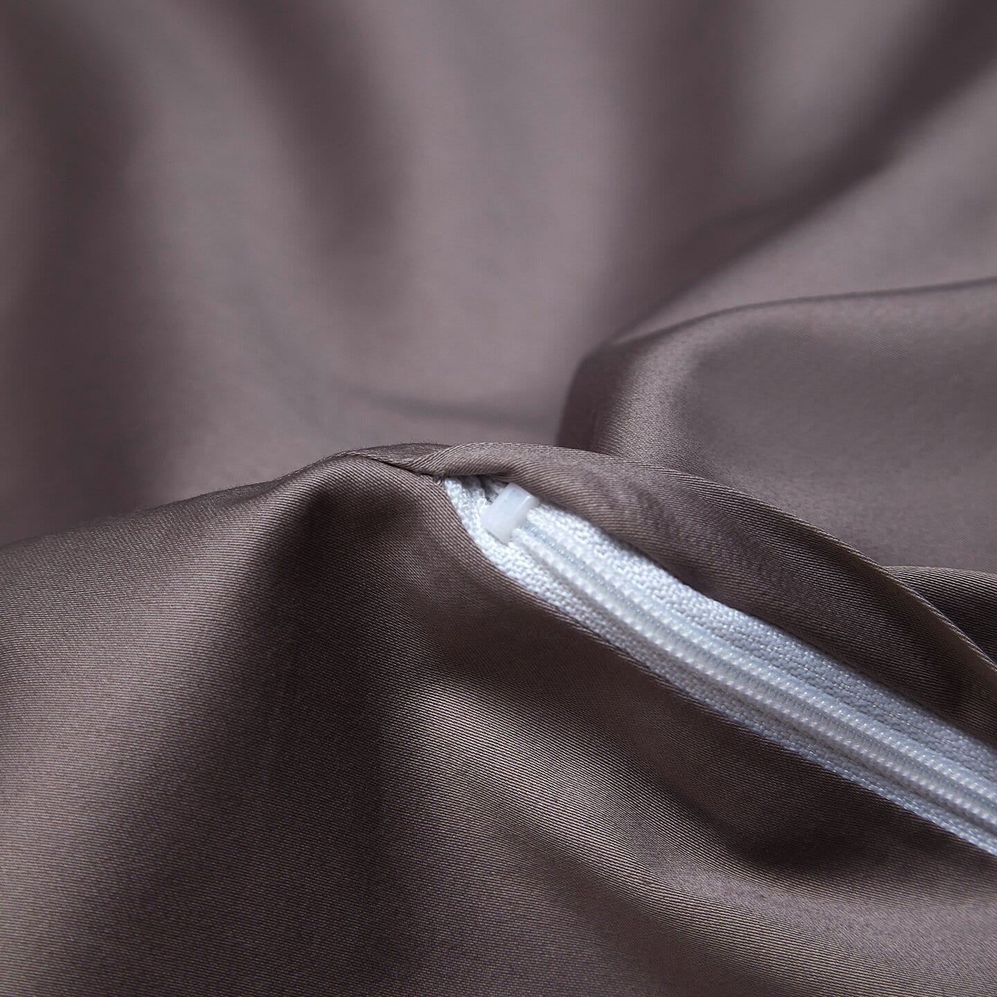 Varenna Luxury Egyptian Cotton Duvet Cover Set with Ornamental Jacquard Pattern and Hemstitch Openwork Border Trim - Venetto Design Venettodesign.com