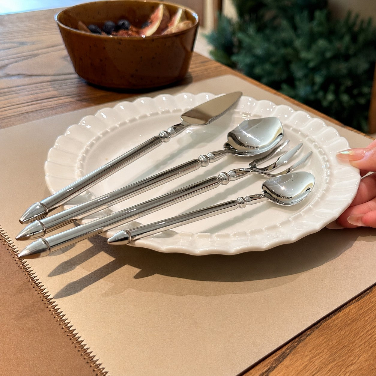 Lou Silver Exclusive 18/10 Stainless Steel Cutlery Set - Venetto Design Venettodesign.com
