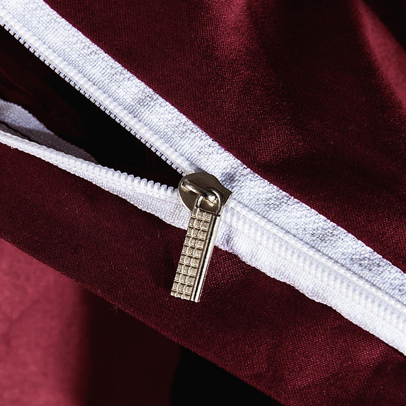Lezkira Burgundy Red Luxury Egyptian Cotton Embroidery Duvet Cover Set Duvet Cover Set - Venetto Design Venettodesign.com