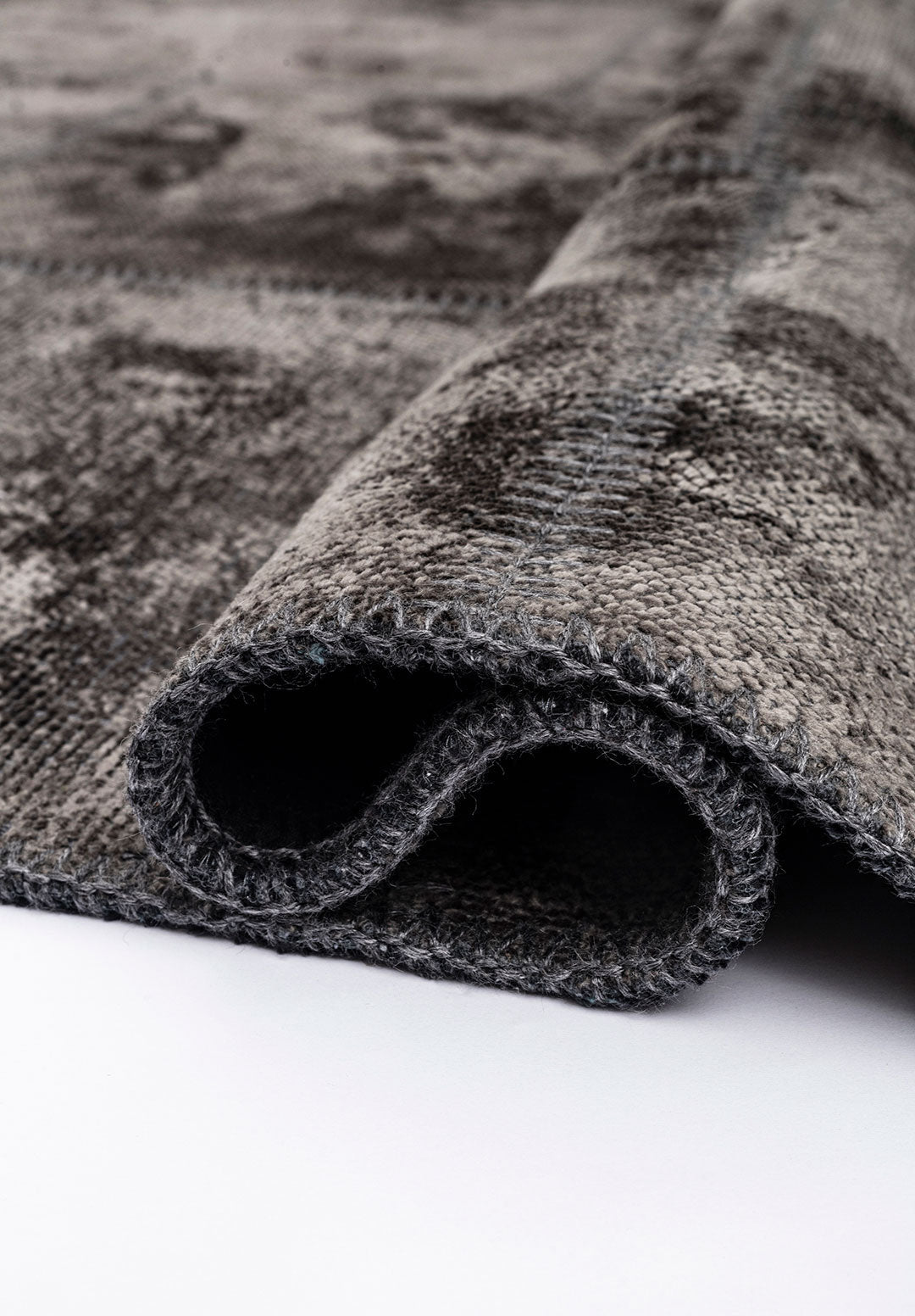 Patch Anthracite Rug Rugs - Venetto Design Venettodesign.com