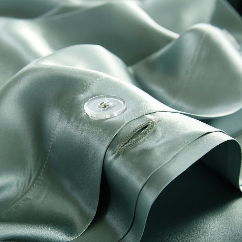 Eloise Pistachio Green Luxury Pure Mulberry Silk Bedding Set Duvet Cover Set - Venetto Design Venettodesign.com
