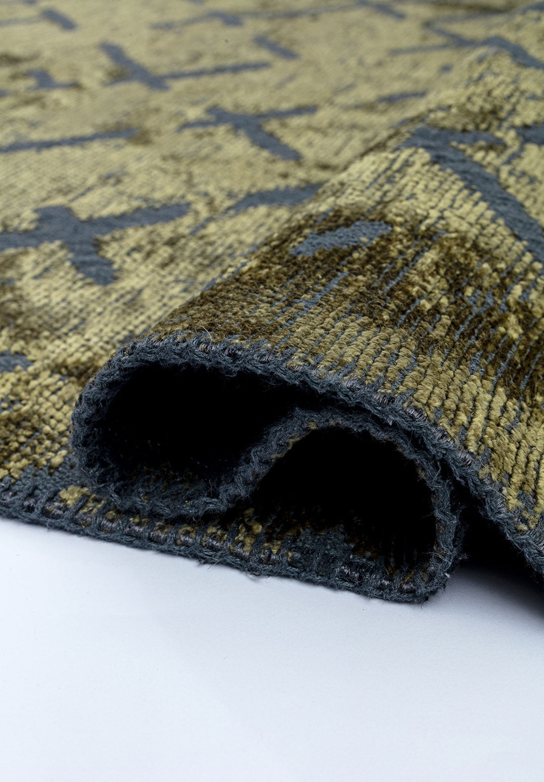 Mystique Green Rug Rugs - Venetto Design Venettodesign.com