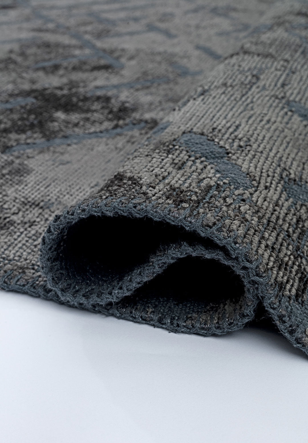 Mystique Anthracite Rug Rugs - Venetto Design Venettodesign.com