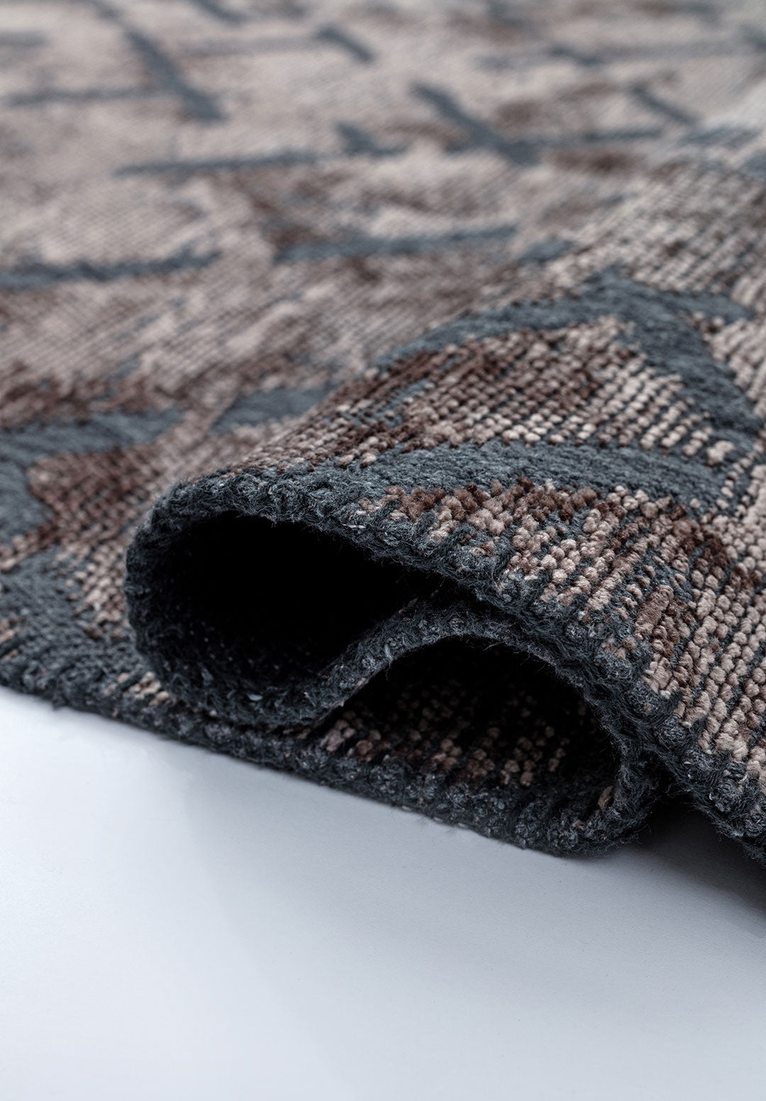 Mystique Dark Grey Rug Rugs - Venetto Design Venettodesign.com