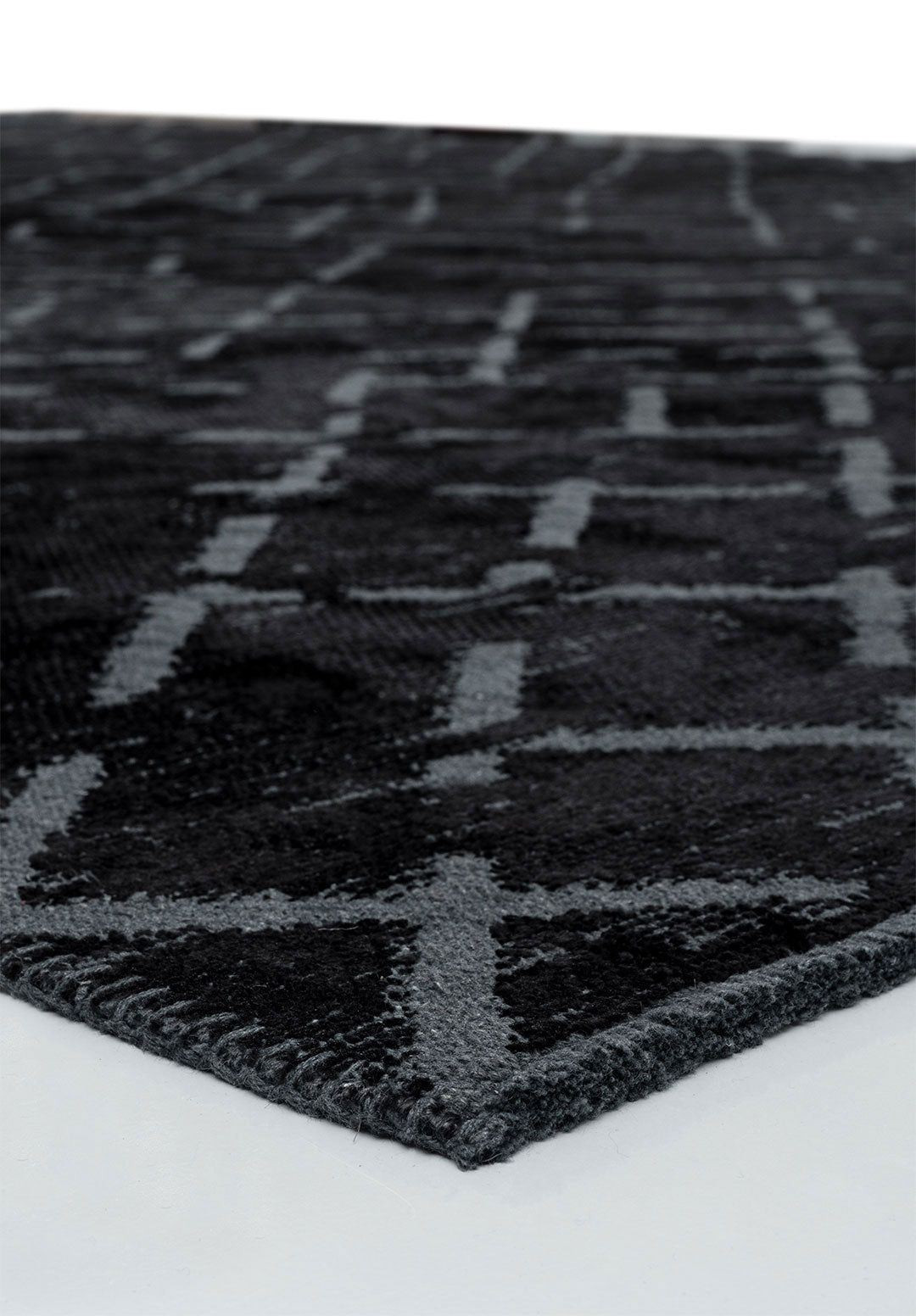 Mystique Black Rug Rugs - Venetto Design Venettodesign.com
