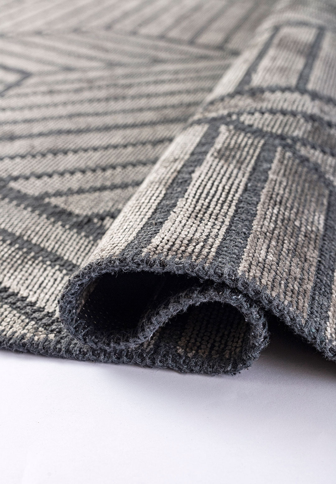 Bergamo Light Grey Rug Rugs - Venetto Design Venettodesign.com
