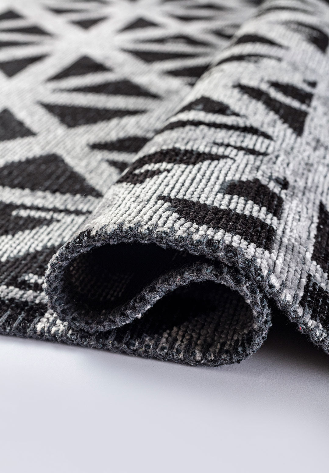 Torino Black - Light Grey Rug Rugs - Venetto Design Venettodesign.com