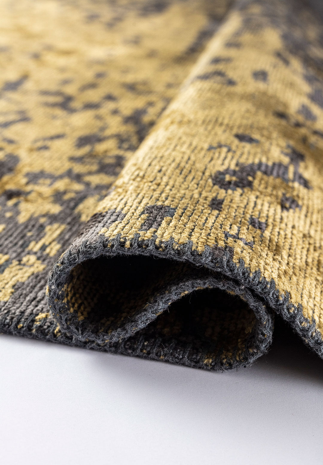 Milan Anthracite - Gold Rug Rugs - Venetto Design Venettodesign.com