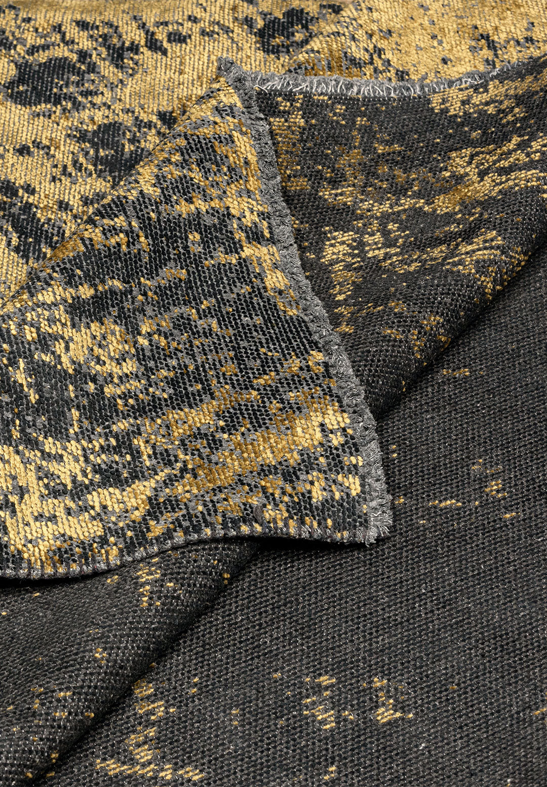 Nostalgia Matte Black - Gold Rug Rugs - Venetto Design Venettodesign.com