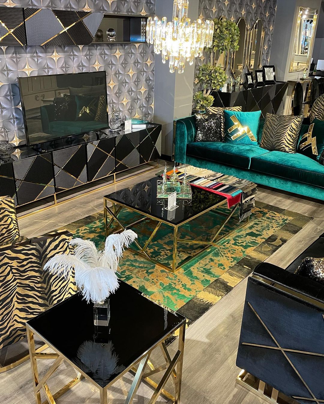 Luvelle Handcrafted Flatweave Natural Leather Rug Rugs - Venetto Design Venettodesign.com