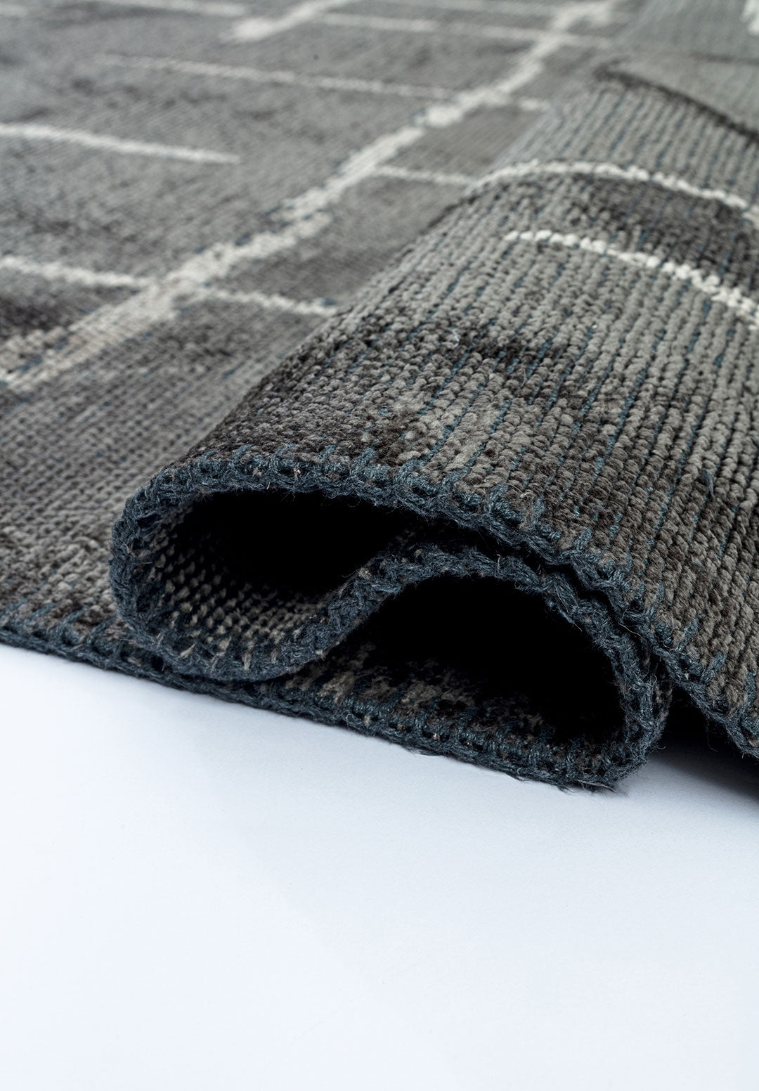 Mark Light Cream - Anthracite Rug Rugs - Venetto Design Venettodesign.com