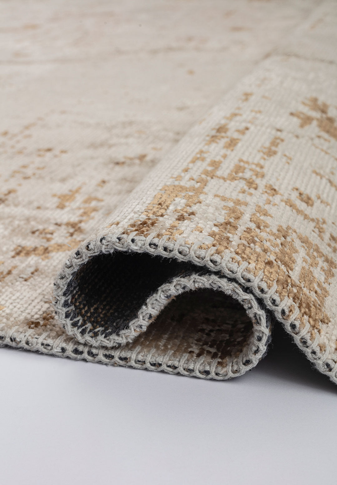 Space White - Dark Beige Rug Rugs - Venetto Design Venettodesign.com