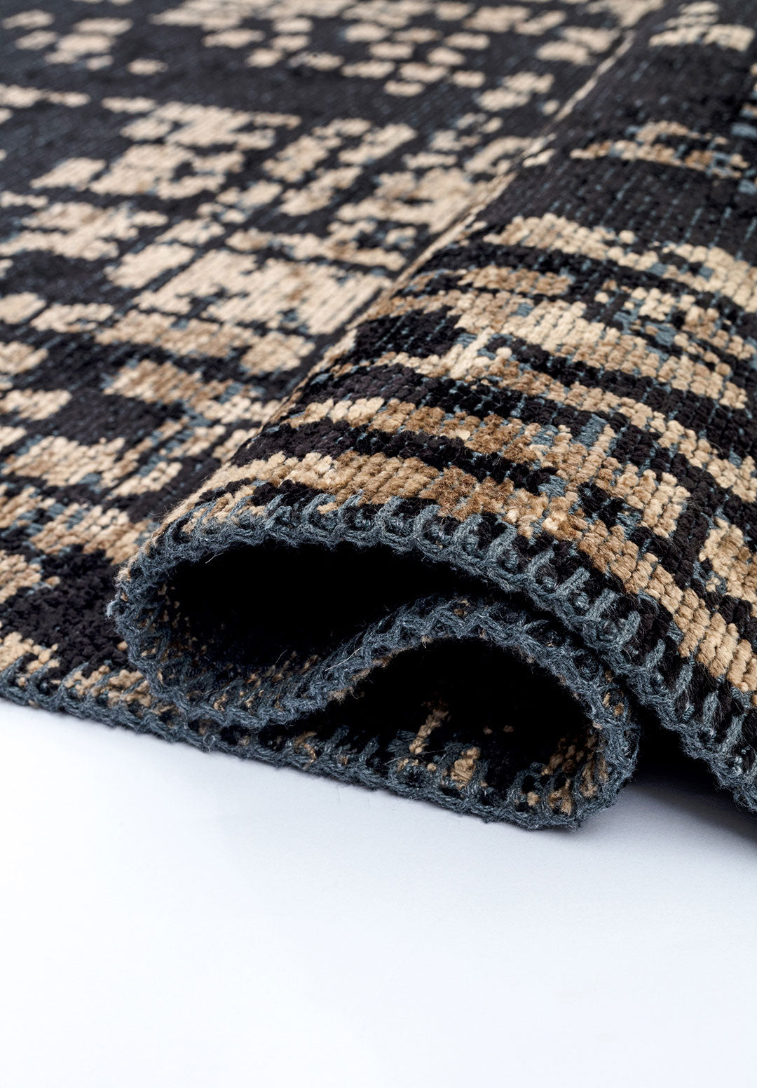 Pixel Black - Dark Beige Rug Rugs - Venetto Design Venettodesign.com