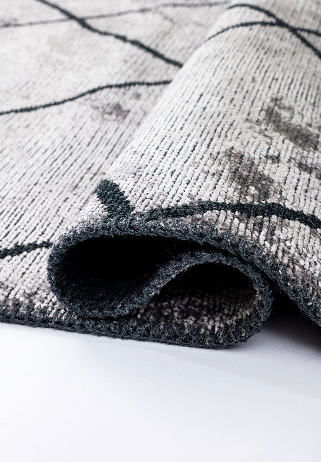 Moroccan Matte Black - Light Grey Rug Rugs - Venetto Design Venettodesign.com