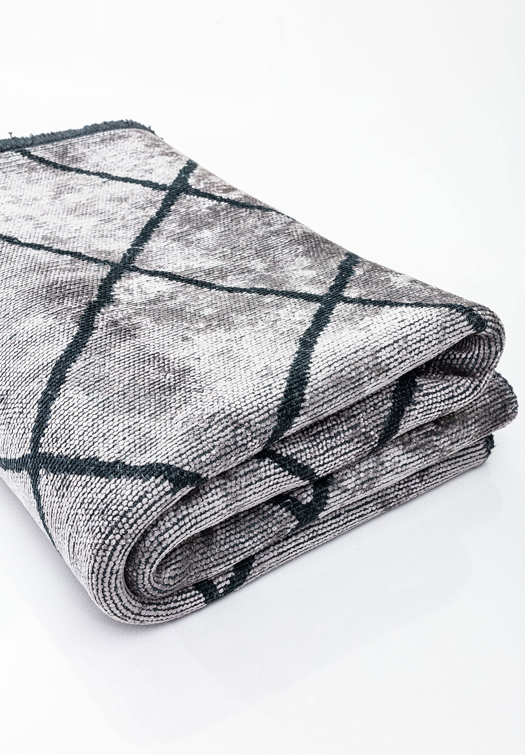 Moroccan Matte Black - Light Grey Rug Rugs - Venetto Design Venettodesign.com