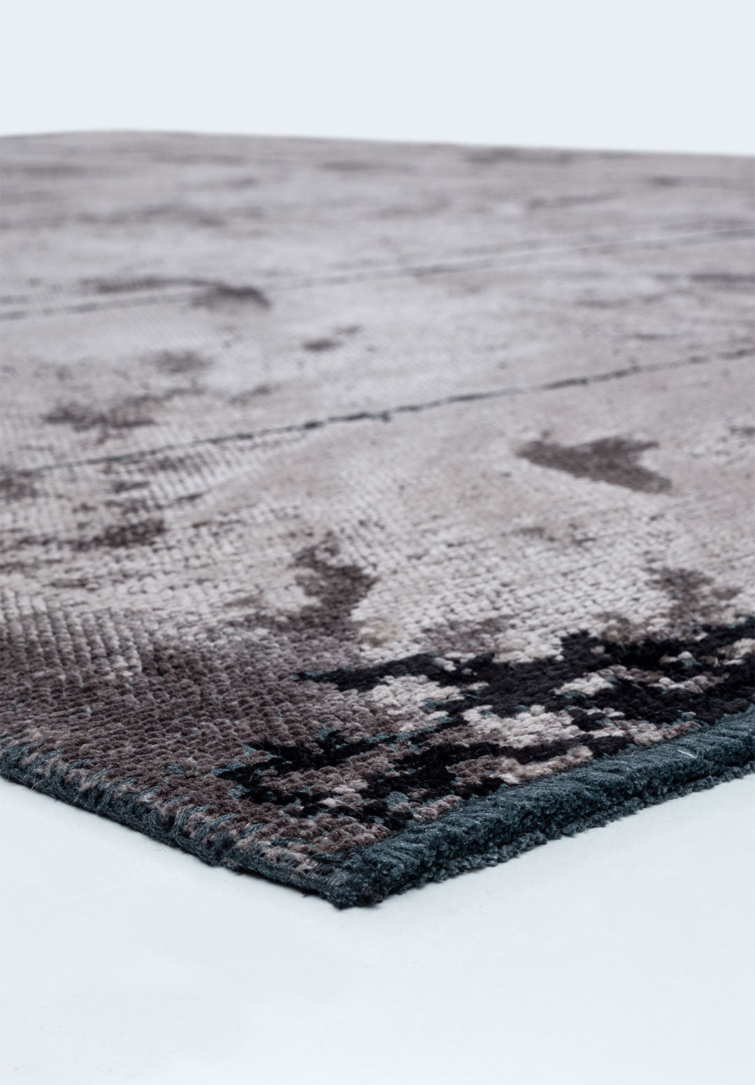 Barber Black - Dark Grey Rug Rugs - Venetto Design Venettodesign.com