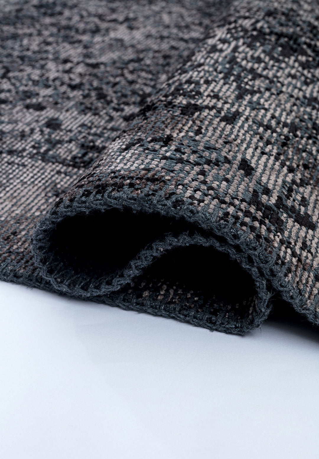 Heritage Dark Grey - Black Rug Rugs - Venetto Design Venettodesign.com