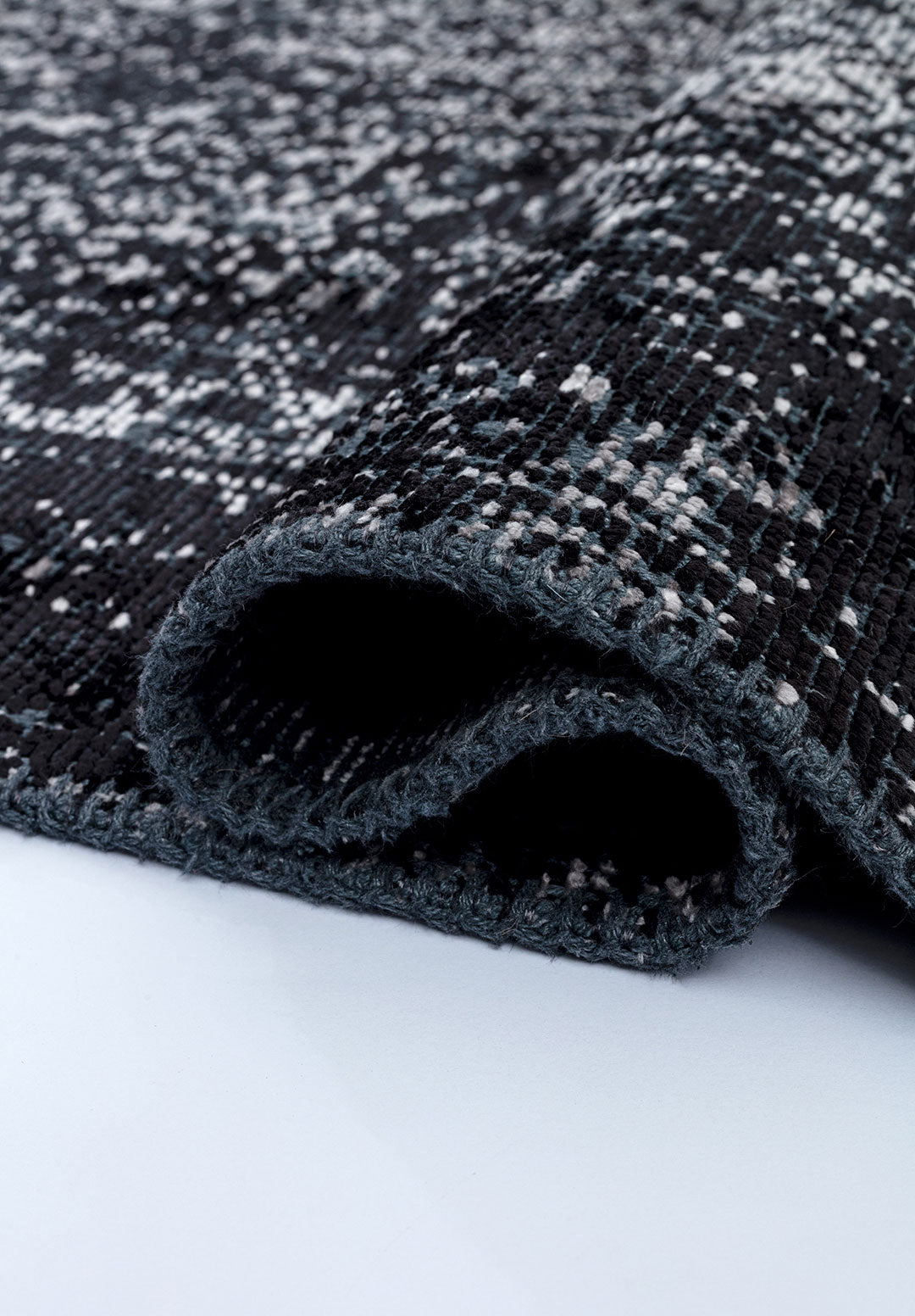 Heritage Black - Light Grey Rug Rugs - Venetto Design Venettodesign.com