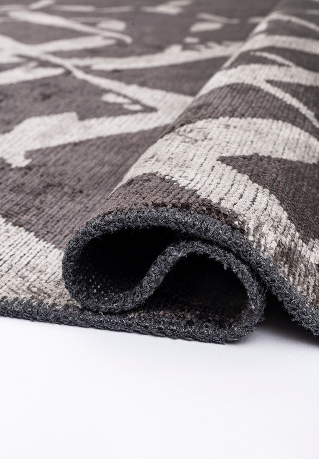 Fade Grey - Charcoal Rug Rugs - Venetto Design Venettodesign.com