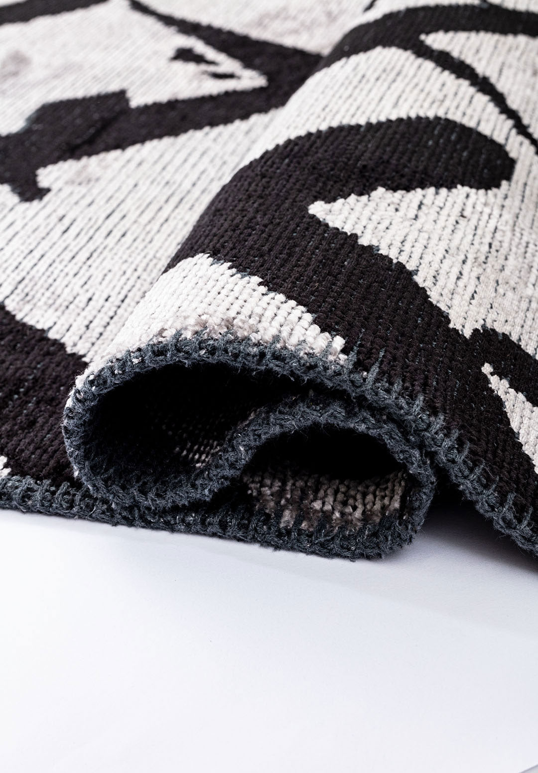 Fade Black - Light Grey Rug Rugs - Venetto Design Venettodesign.com