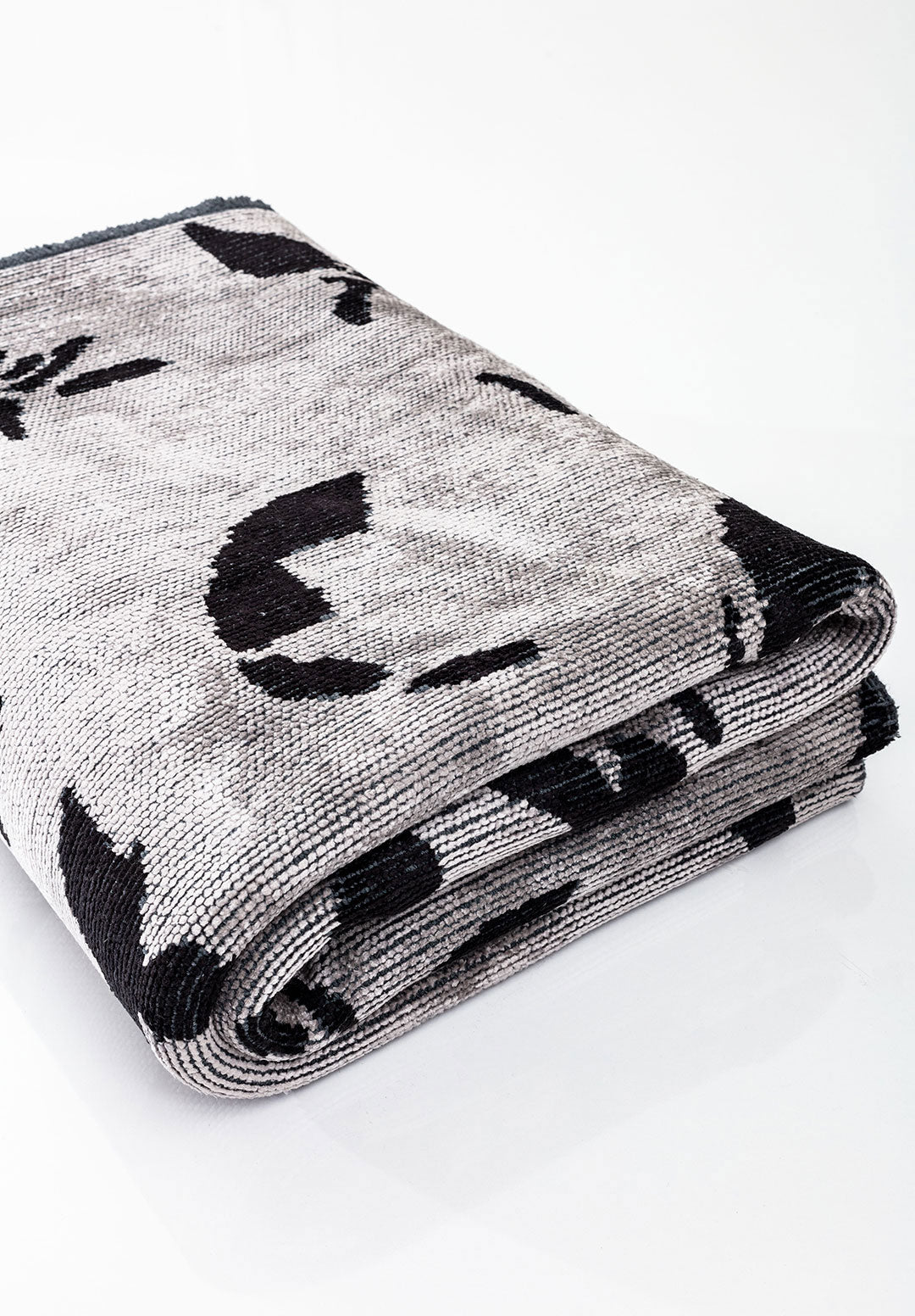 Fade Black - Light Grey Rug Rugs - Venetto Design Venettodesign.com