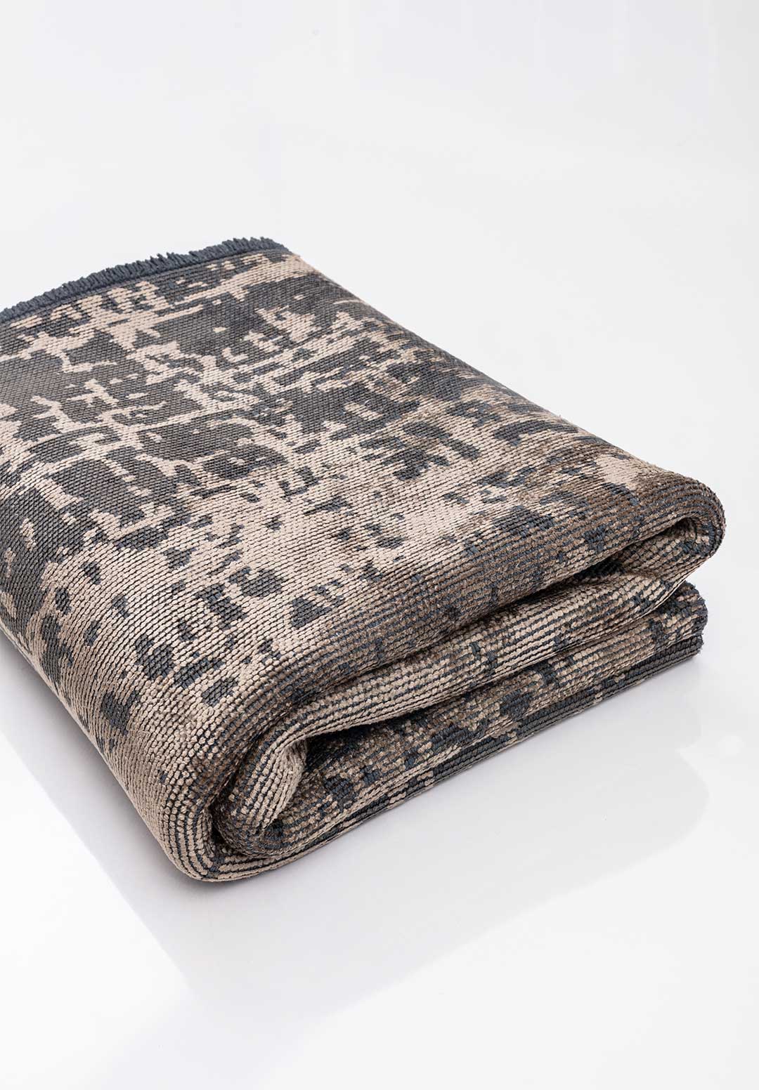 Spark Anthracite - Nougat Rug Rugs - Venetto Design Venettodesign.com