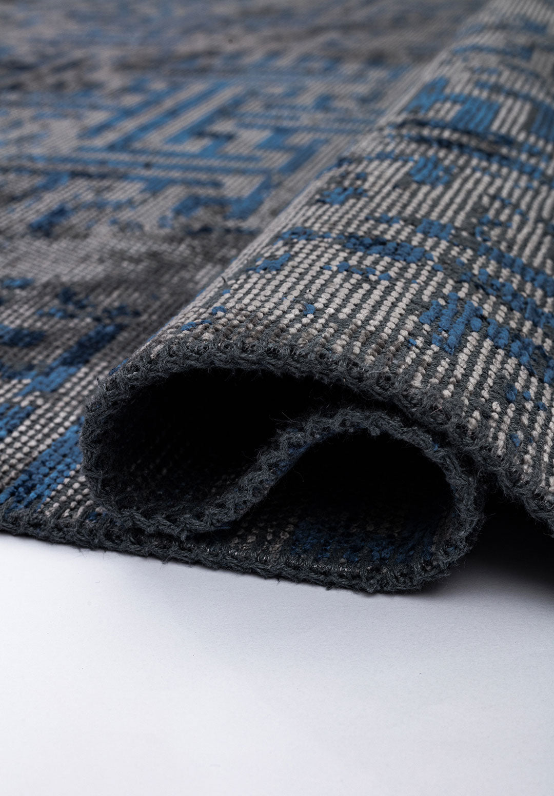 Labyrinth Grey - Navy Blue Rug Rugs - Venetto Design Venettodesign.com