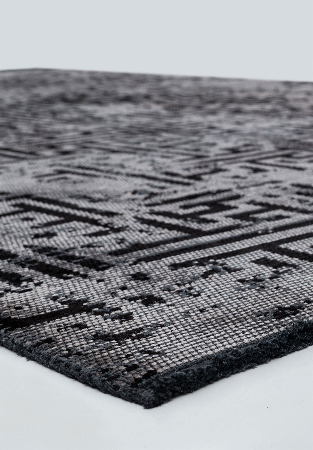Labyrinth Grey - Black Rug Rugs - Venetto Design Venettodesign.com