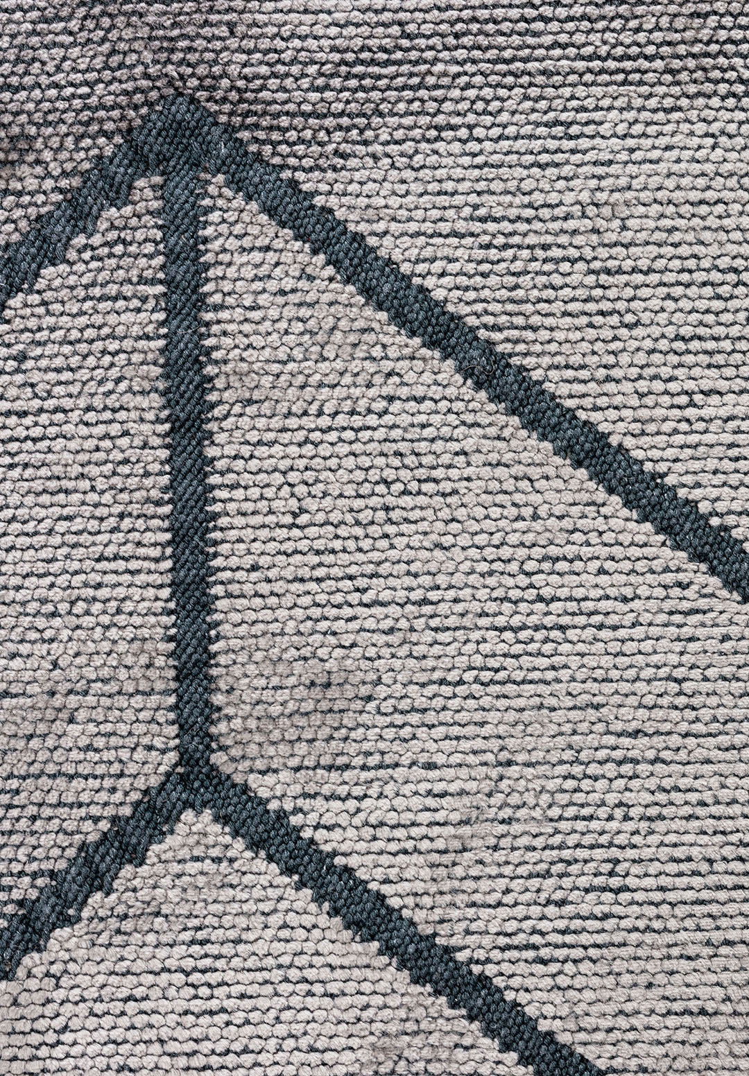 Arrow Beige Rug Rugs - Venetto Design Venettodesign.com