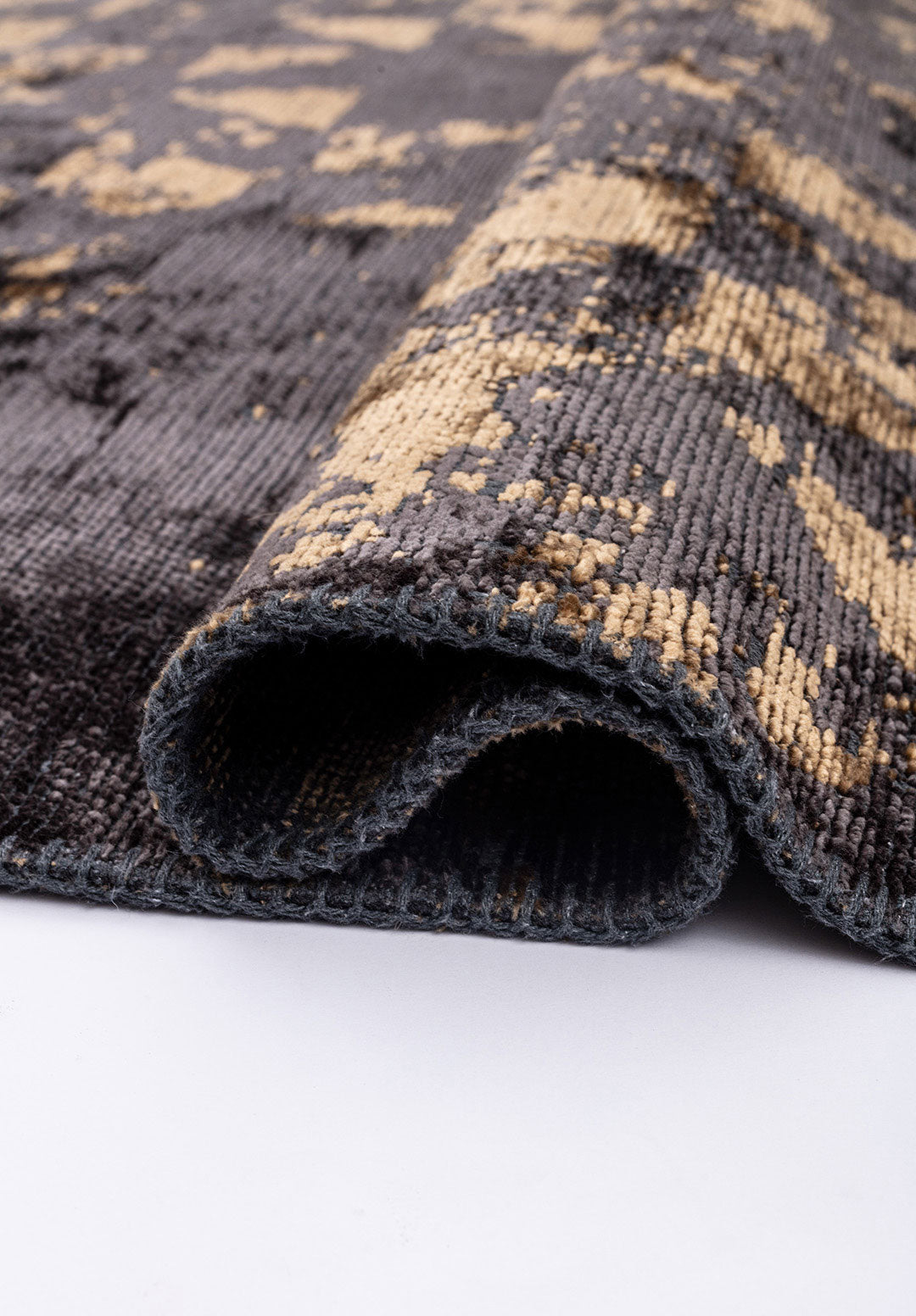 Triangle Charcoal - Light Brown Rug Rugs - Venetto Design Venettodesign.com