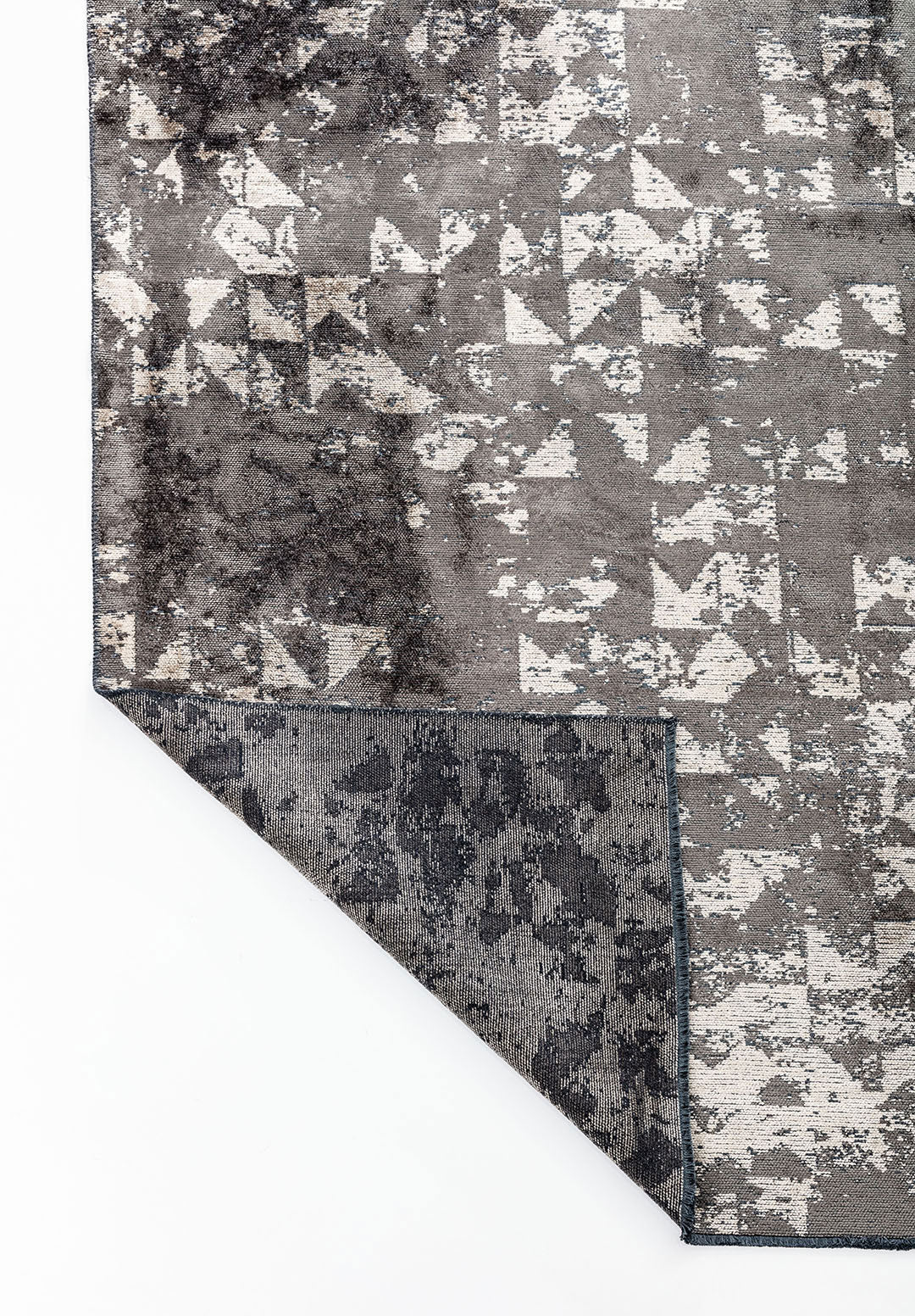Triangle Anthracite - Beige Rug Rugs - Venetto Design Venettodesign.com