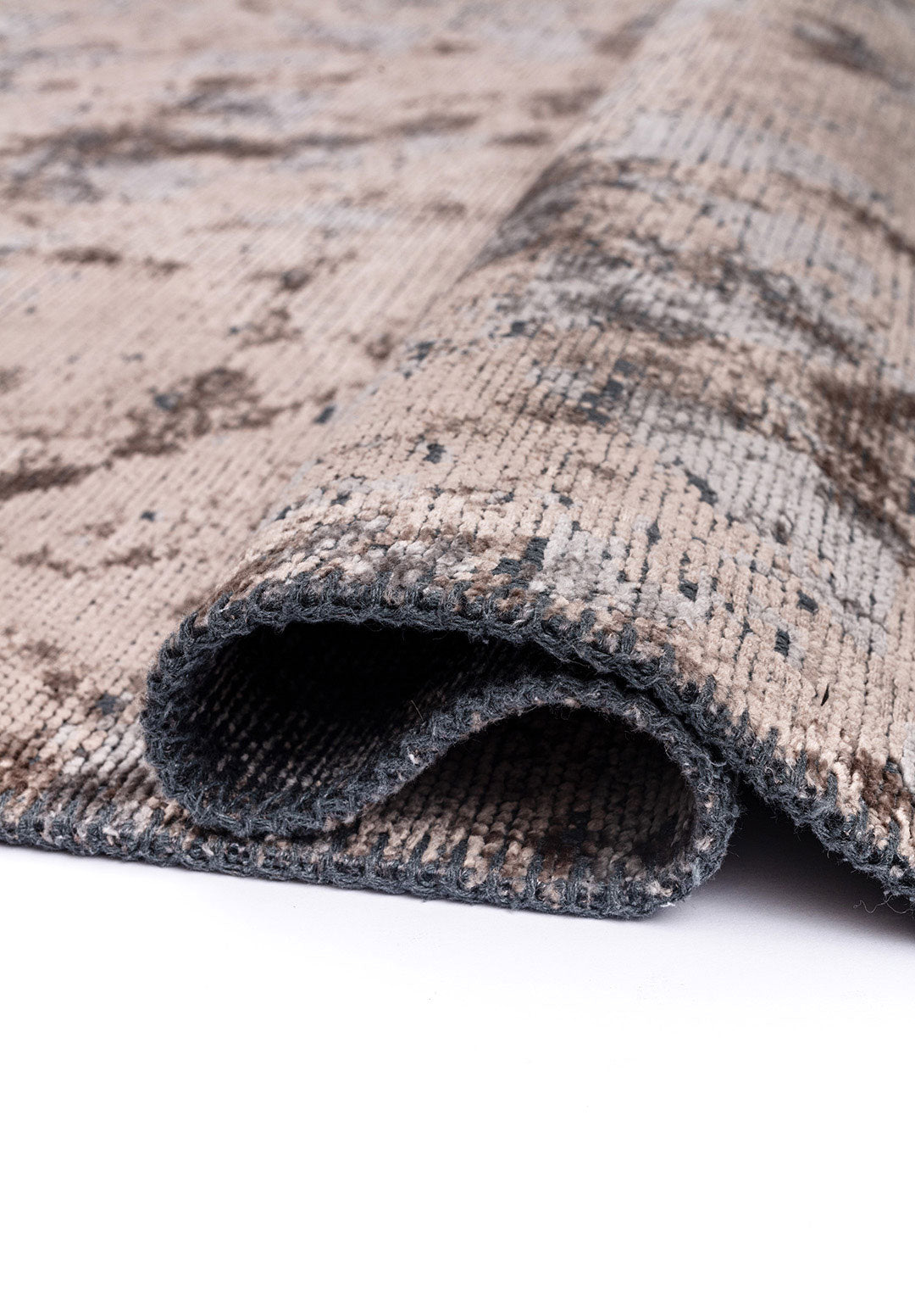 Triangle Nougat - Grey Rug Rugs - Venetto Design Venettodesign.com