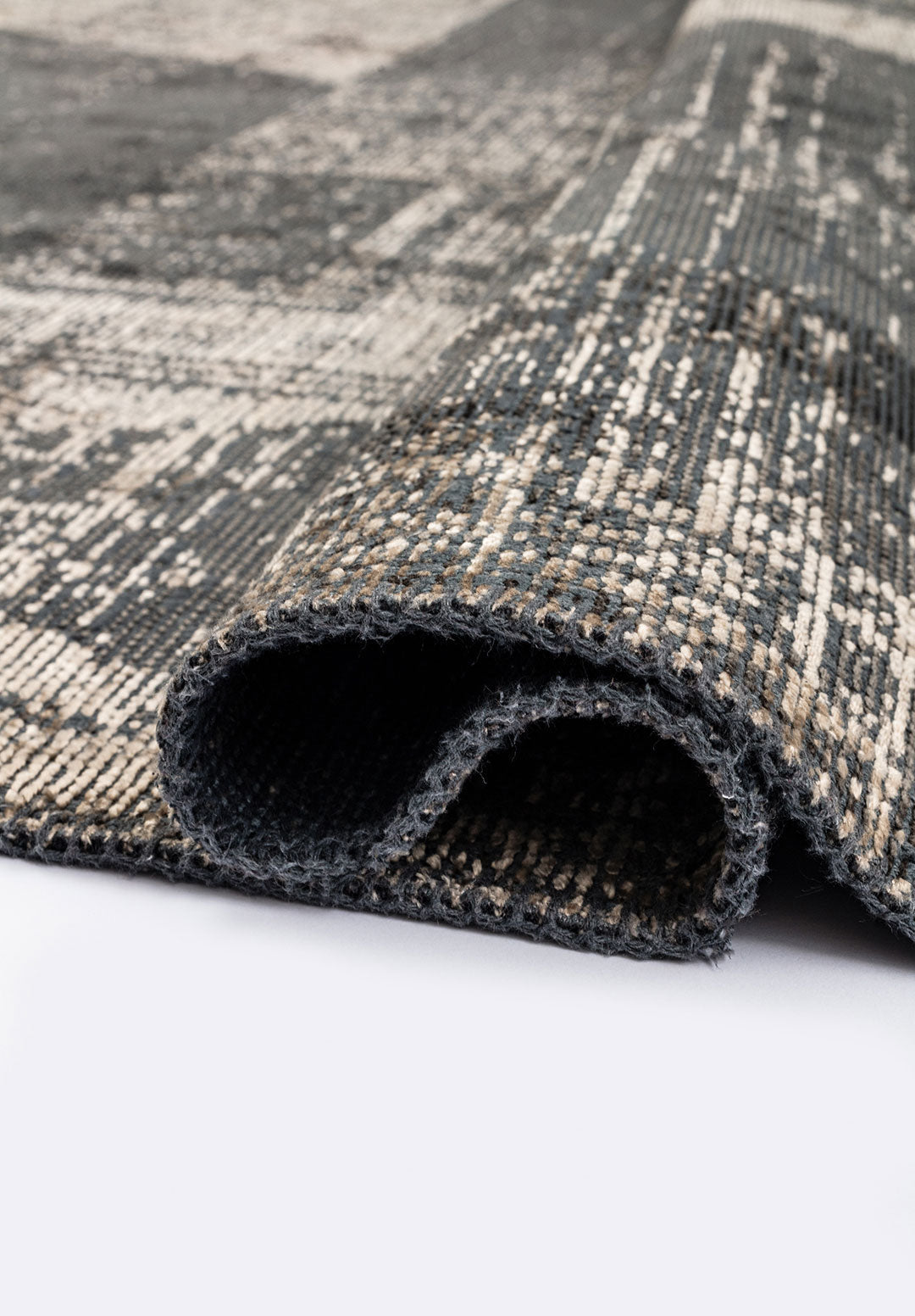 Sharp Beige - Anthracite Rug Rugs - Venetto Design Venettodesign.com